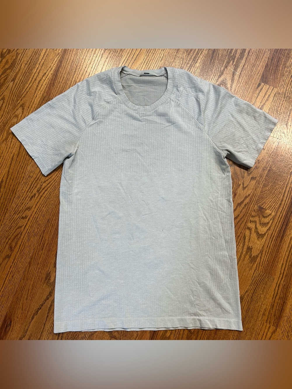 Lululemon Metal Vent Tech Short Sleeve Grey Size Medium Active Run Gym Training